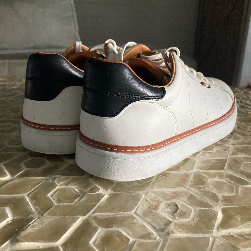 LIKE NEW!  Allen Edmonds Men’s Alpha Sneaker - White - Picture 4 of 14